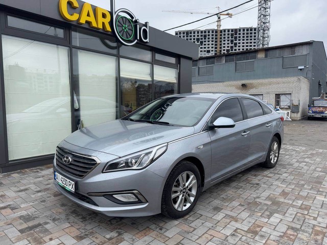 Hyundai Sonata 2018 срібний седан для оренди під таксі в Києві